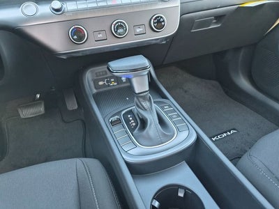 2026 Hyundai KONA SE FWD