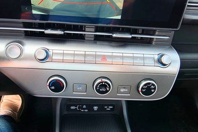 2026 Hyundai KONA SE FWD