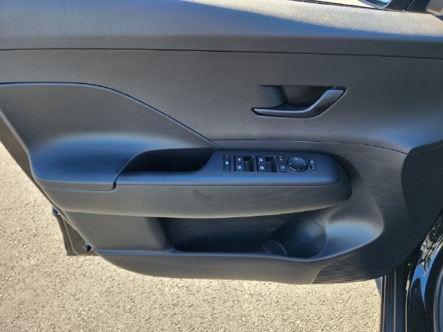 2027 Hyundai KONA SE FWD