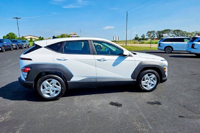 2027 Hyundai KONA SE FWD
