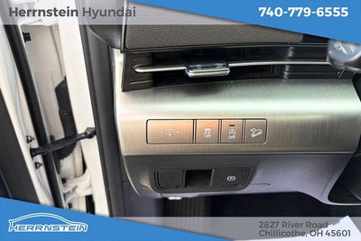 2025 Hyundai KONA SE