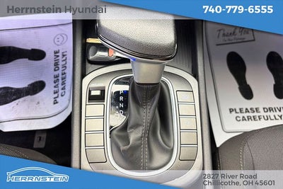 2025 Hyundai KONA SE