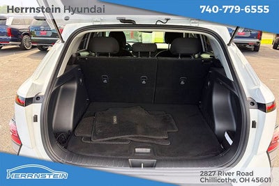 2025 Hyundai KONA SE