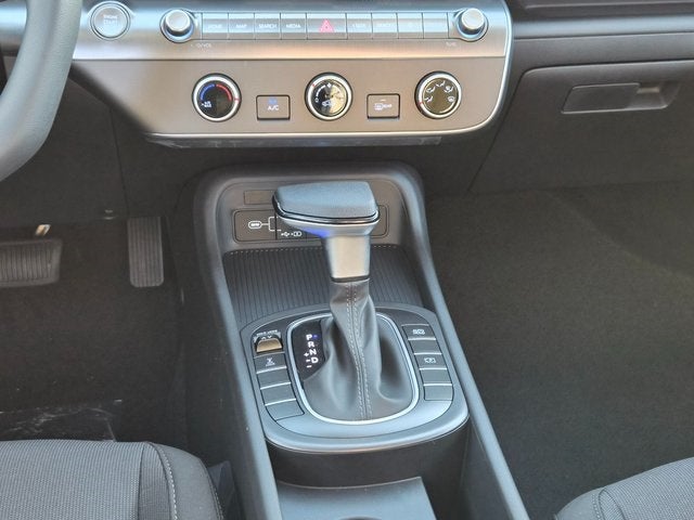 2026 Hyundai KONA SE AWD