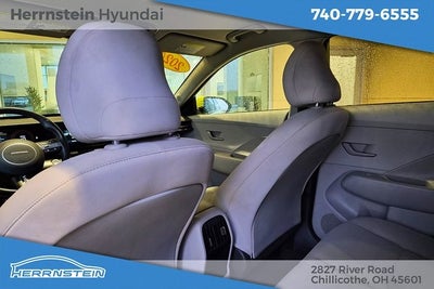 2024 Hyundai KONA SEL