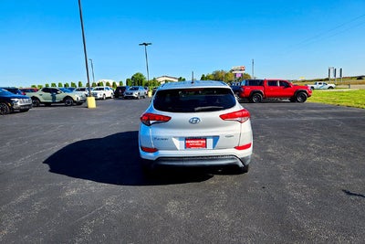 2016 Hyundai TUCSON SE
