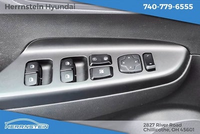 2023 Hyundai KONA SE