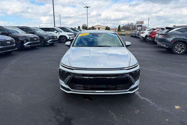 2025 Hyundai SONATA SE
