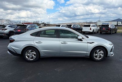 2025 Hyundai SONATA SE