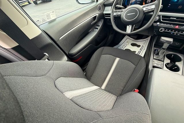 2025 Hyundai SONATA SE