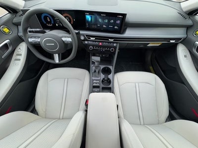 2025 Hyundai SONATA SE