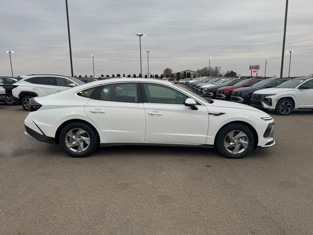 2025 Hyundai SONATA SE