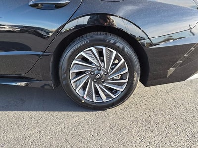 2026 Hyundai SONATA HYBRID SEL