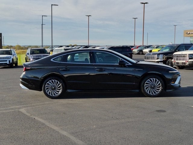 2026 Hyundai SONATA HYBRID SEL