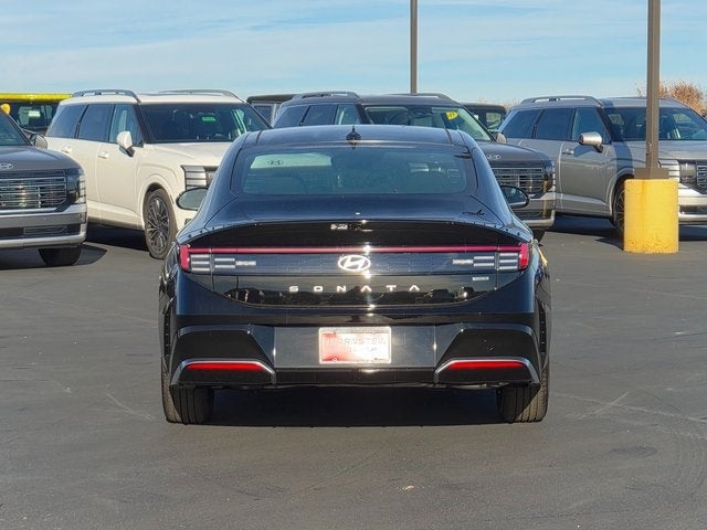2026 Hyundai SONATA HYBRID SEL