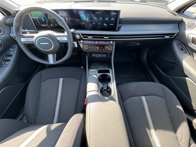 2025 Hyundai SONATA HYBRID SEL