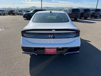 2025 Hyundai SONATA HYBRID SEL