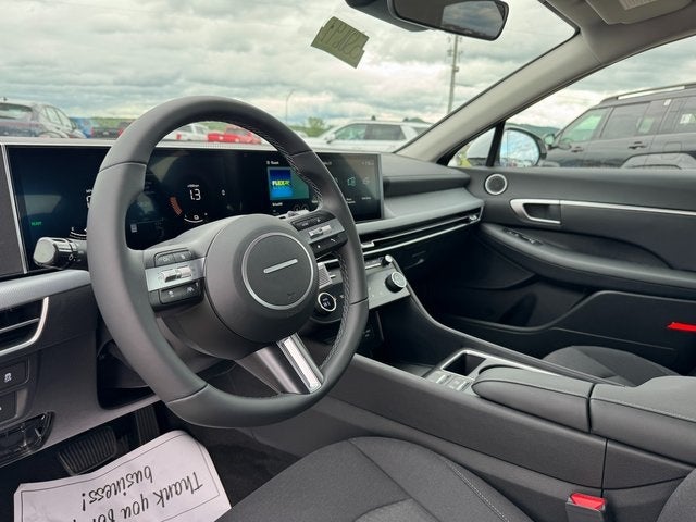 2025 Hyundai SONATA HYBRID SEL