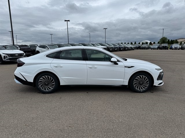 2025 Hyundai SONATA HYBRID SEL