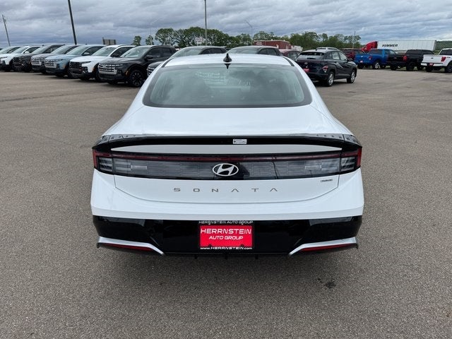2025 Hyundai SONATA HYBRID SEL