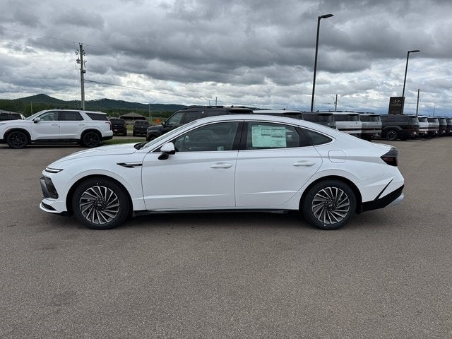 2025 Hyundai SONATA HYBRID SEL