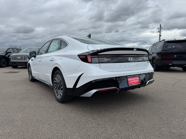 2025 Hyundai SONATA HYBRID SEL