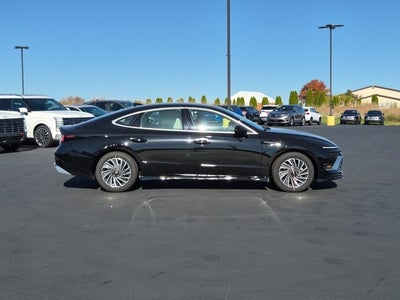 2026 Hyundai SONATA HYBRID SEL