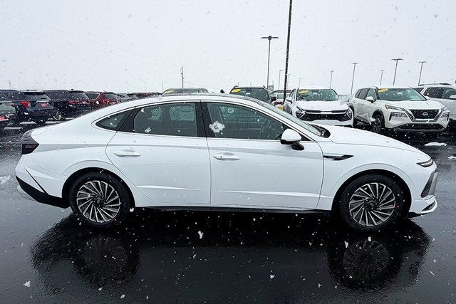 2026 Hyundai SONATA HYBRID SEL