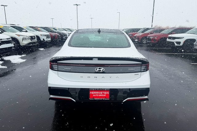 2026 Hyundai SONATA HYBRID SEL
