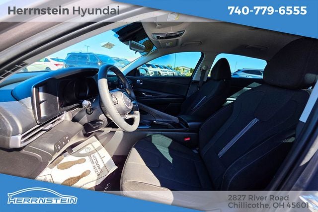 2023 Hyundai ELANTRA SE