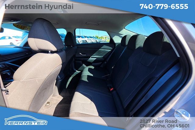 2023 Hyundai ELANTRA SE