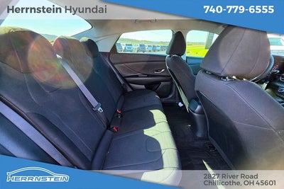 2023 Hyundai ELANTRA SE