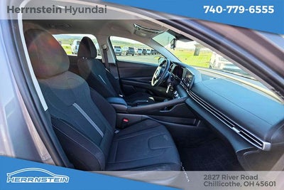 2023 Hyundai ELANTRA SE