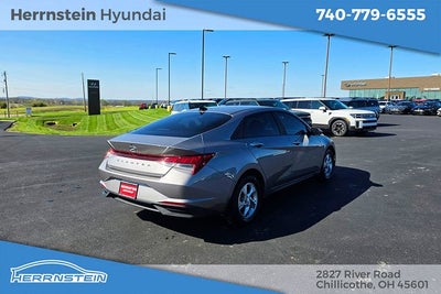 2023 Hyundai ELANTRA SE