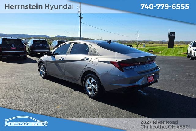 2023 Hyundai ELANTRA SE