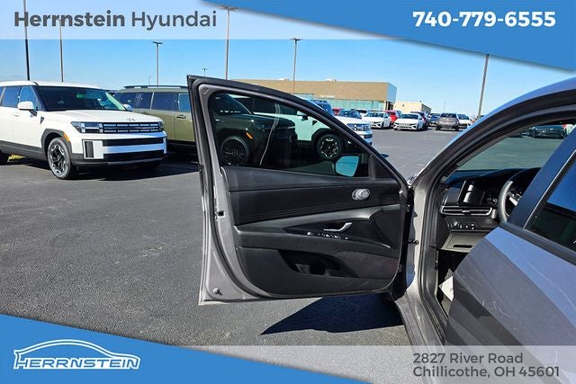 2023 Hyundai ELANTRA SE
