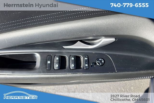 2023 Hyundai ELANTRA SE