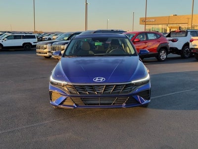 2026 Hyundai ELANTRA SE