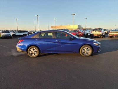 2026 Hyundai ELANTRA SE