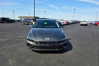 2026 Hyundai ELANTRA SE