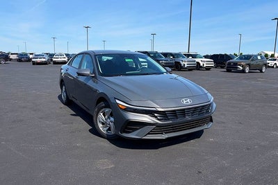2026 Hyundai ELANTRA SE