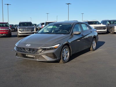 2026 Hyundai ELANTRA SE