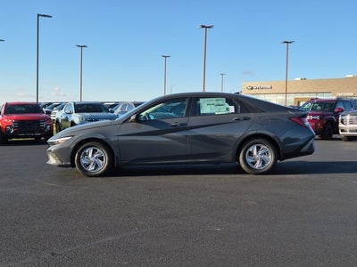 2026 Hyundai ELANTRA SE