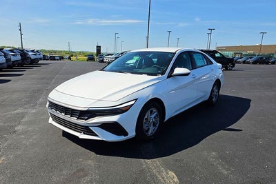 2026 Hyundai ELANTRA SE