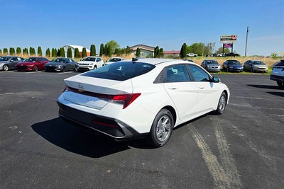 2026 Hyundai ELANTRA SE