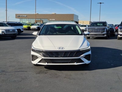 2026 Hyundai ELANTRA SE