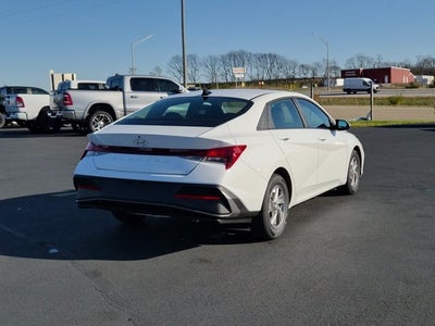 2026 Hyundai ELANTRA SE