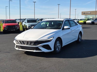 2026 Hyundai ELANTRA SE
