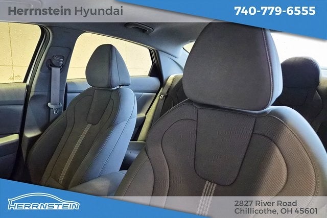 2024 Hyundai ELANTRA SE