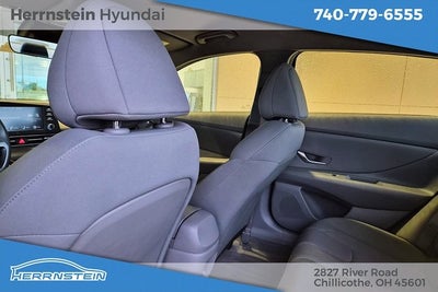 2024 Hyundai ELANTRA SE